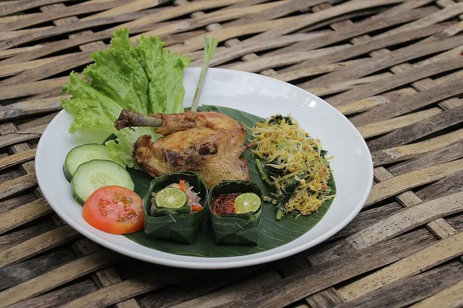 Ayam Sambal Matah (Fried chicken with raw shallot sambal)