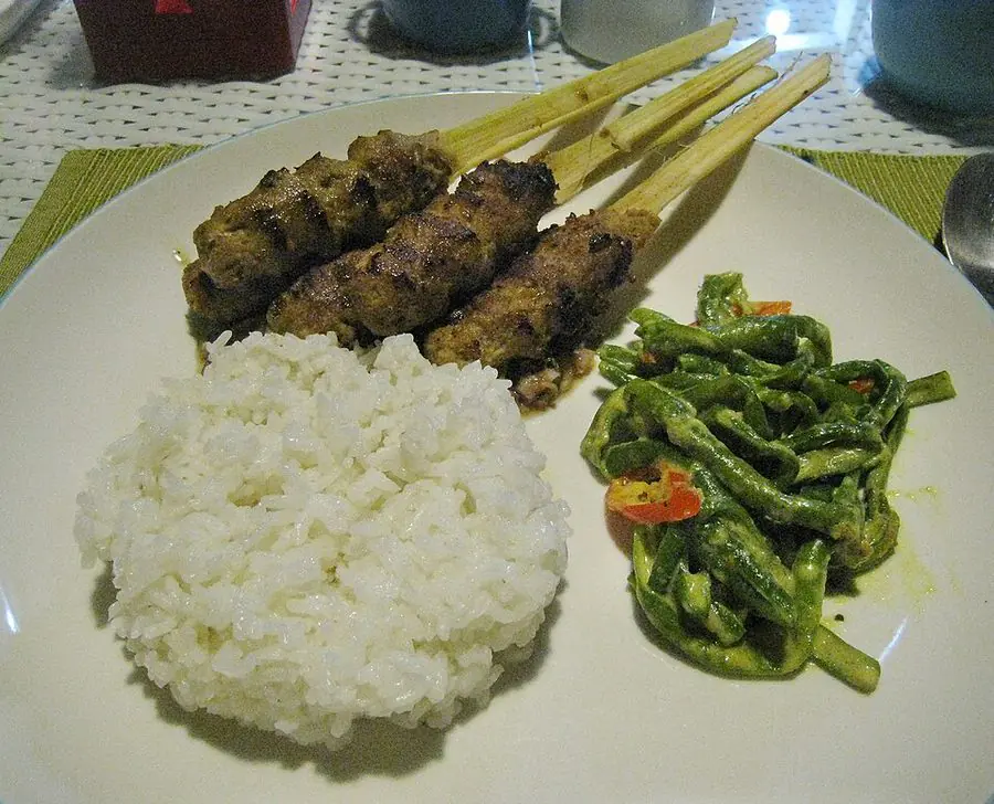 Sate Lilit (Minced satay on lemongrass)