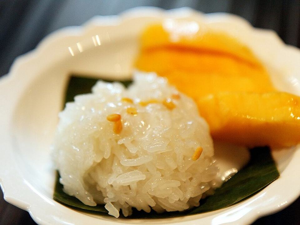 Khao Niao Mamuang (Mango sticky rice)