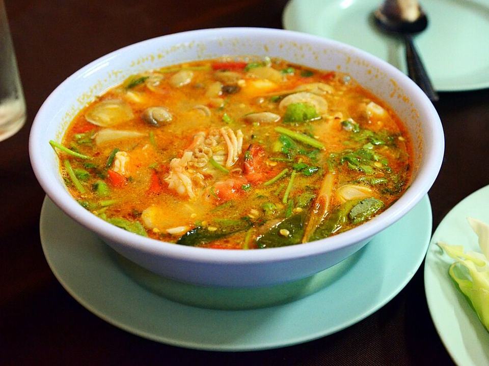 Tom Yum Talay (Hot-and-sour seafood soup)