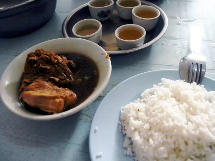 Bak Kut Teh (Herbal pork rib soup)