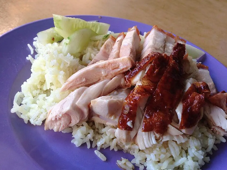 Hainanese Chicken Rice (Poached chicken with fragrant rice)