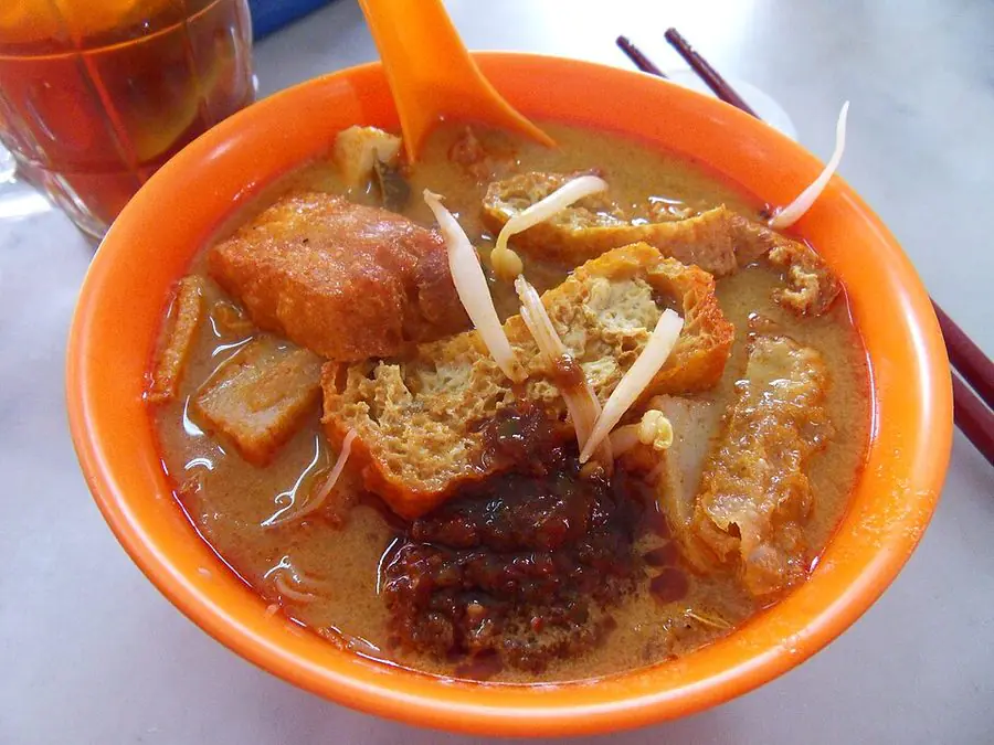 Curry Laksa (Coconut curry noodle soup)
