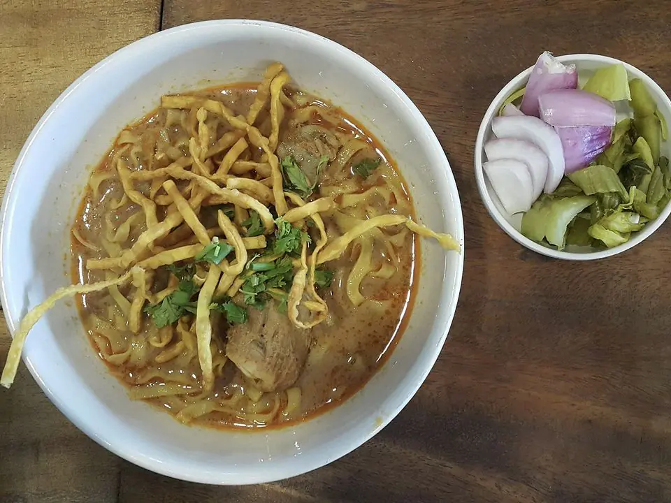 Khao Soi (Northern Thai curry noodle soup)